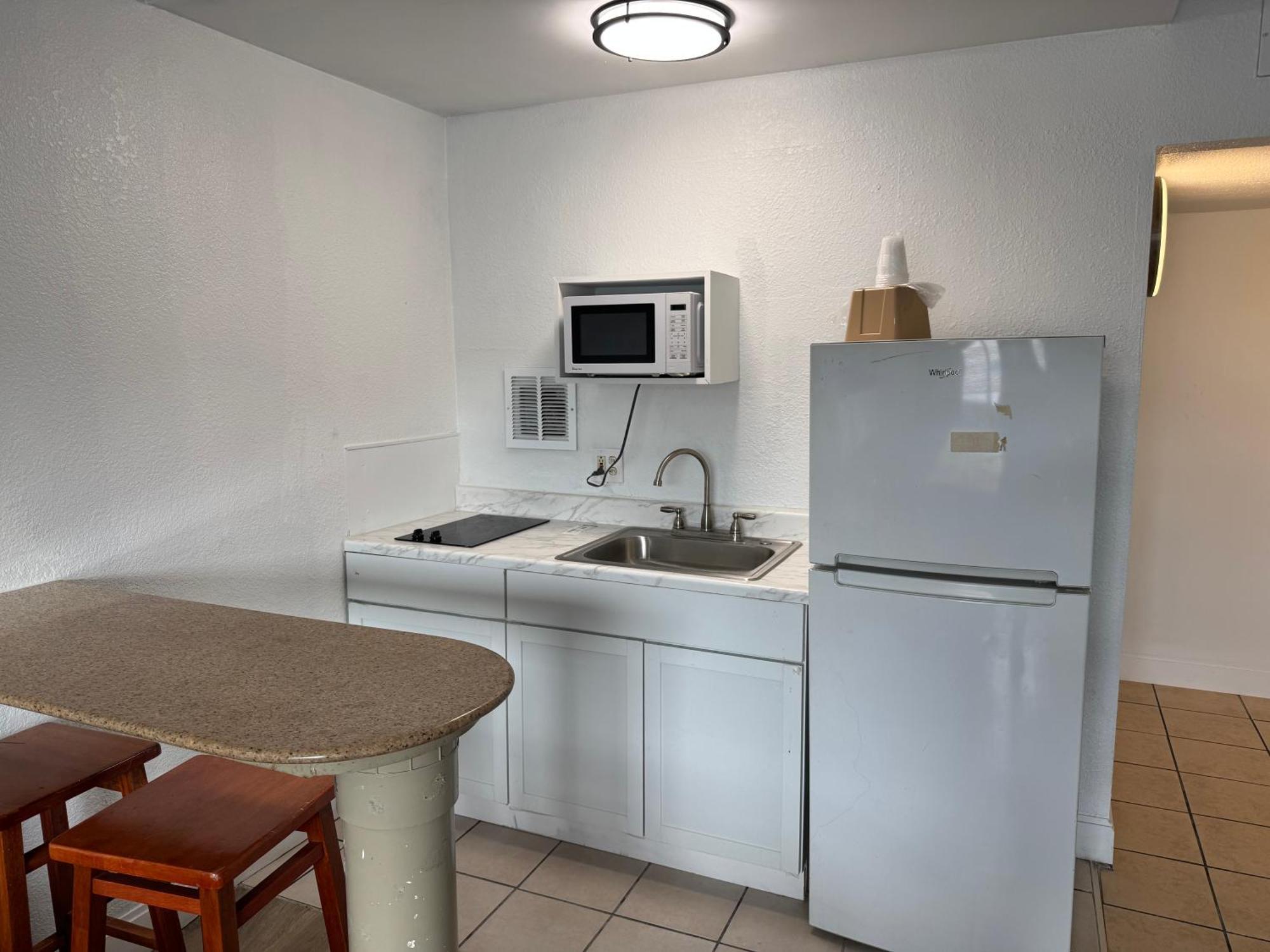 Belmont Inn & Suites バージニアビーチ エクステリア 写真