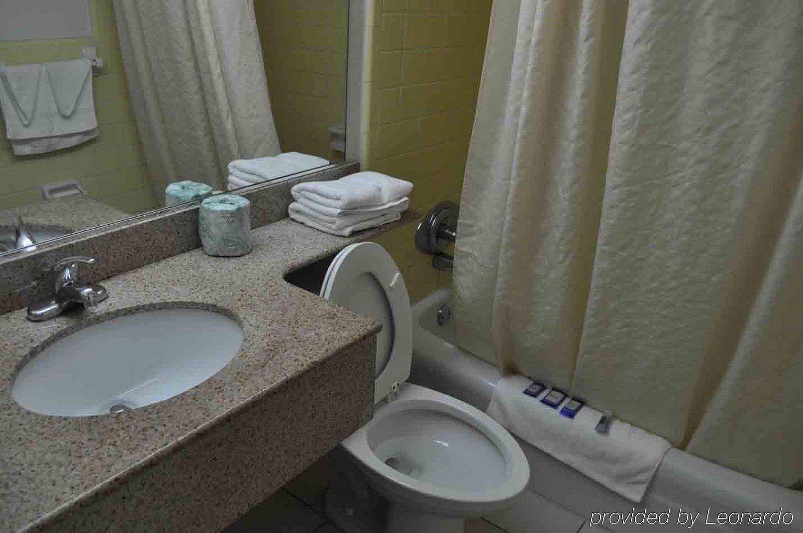Belmont Inn & Suites バージニアビーチ エクステリア 写真